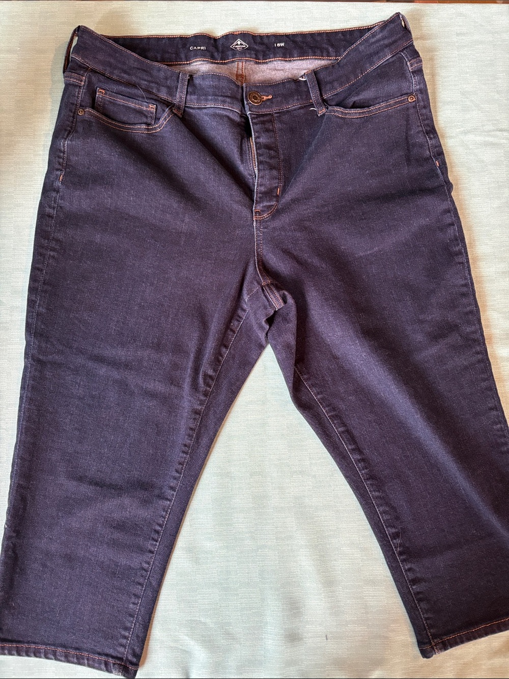 St. John’s Bay dark blue jeans capris